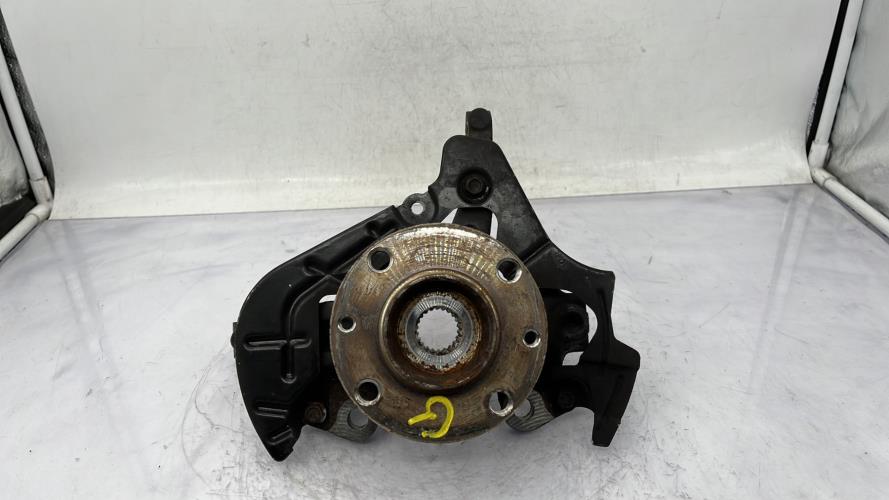 Fusee avant gauche FIAT PANDA 3 PHASE 1 Essence