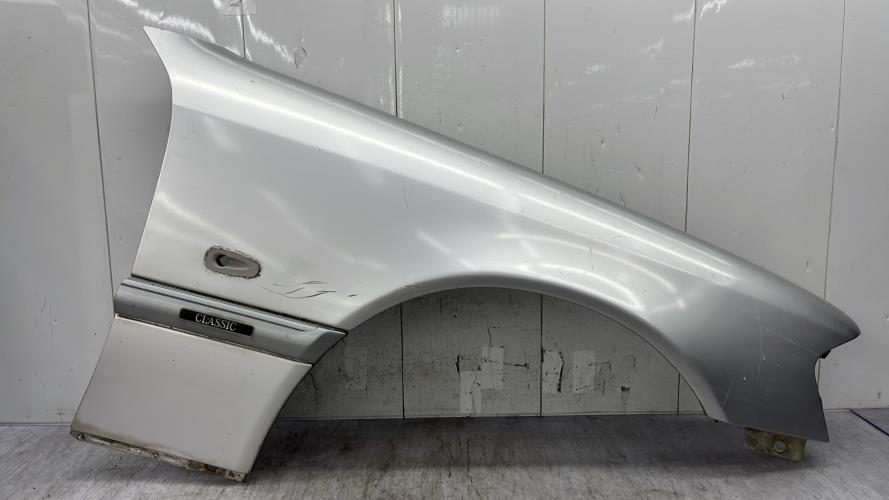 Aile avant droit MERCEDES CLASSE C 202 PHASE 1 Diesel