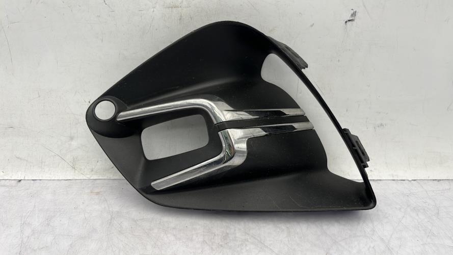 Enjoliveur de feu arriere droit RENAULT CLIO 5 PHASE 1 Essence/Hybride