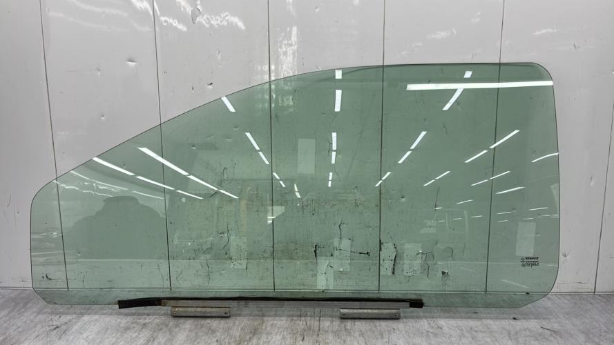Vitre avant gauche RENAULT TWINGO 1 PHASE 3 Essence