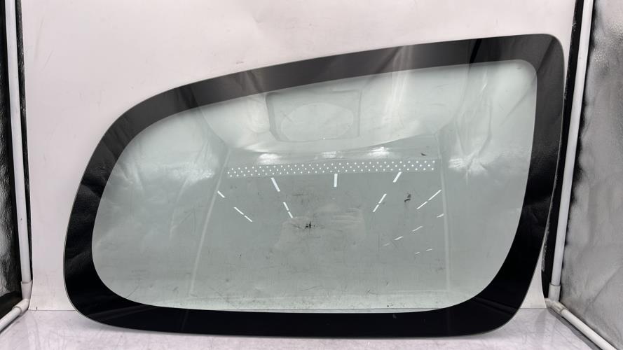 Custode arriere droit TOYOTA YARIS 1 PHASE 1 Essence