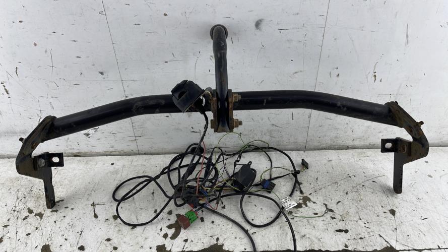 Attelage (boule de remorquage) PEUGEOT 208 1 PHASE 2 Diesel