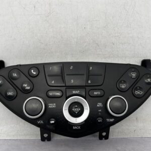 Facade autoradio NISSAN PRIMERA 4 Diesel
