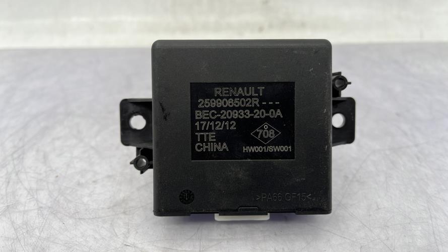 Boitier d'aide au stationnement DACIA SANDERO 2 PHASE 1 Essence