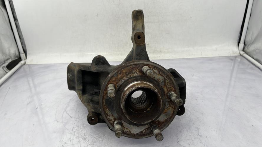 Fusee avant gauche FORD C-MAX 2 PHASE 1 Diesel