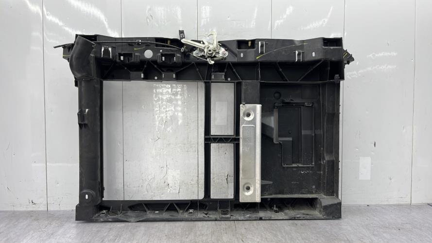 Armature avant, Masque avant CITROEN C3 2 PHASE 1 Essence