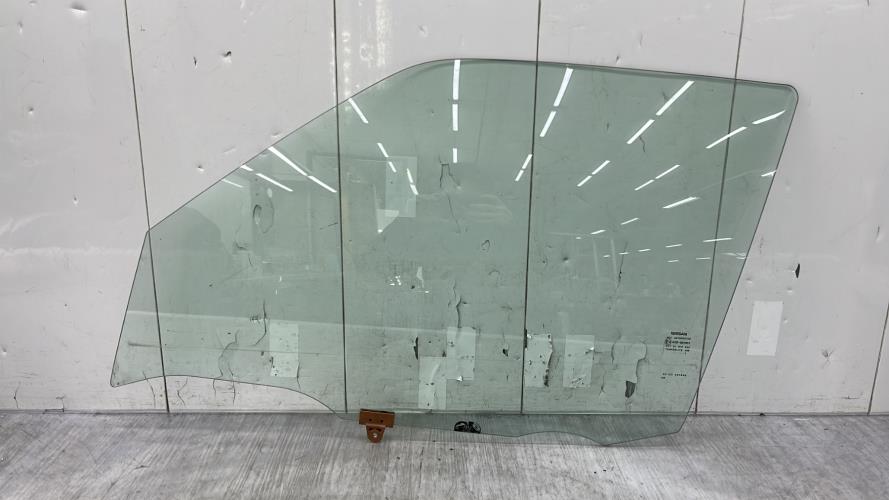 Vitre avant gauche NISSAN JUKE 1 PHASE 2 Diesel