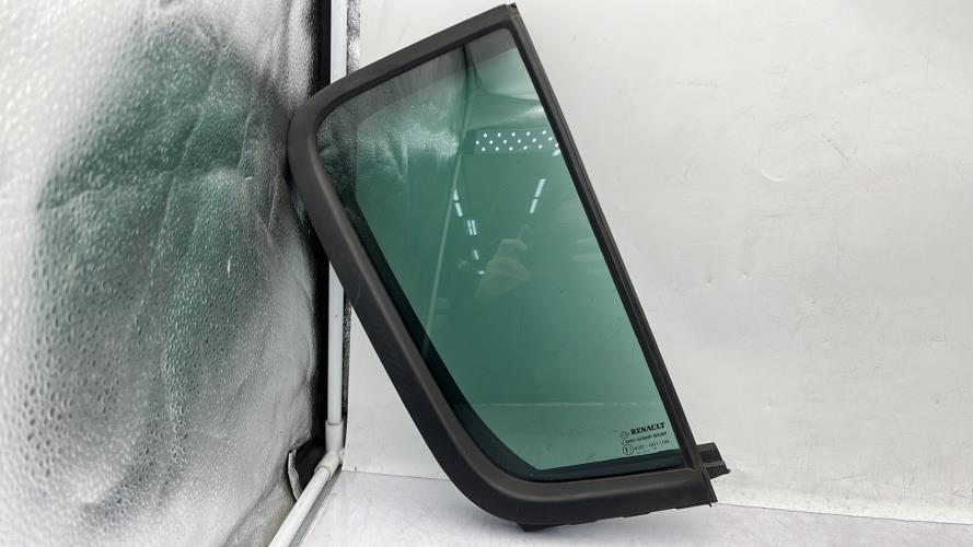 Custode arriere droit RENAULT CLIO 3 PHASE 2 Essence