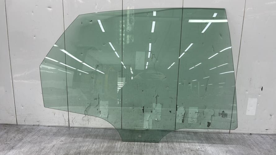 Vitre arriere droit CITROEN C5 1 PHASE 2 Diesel