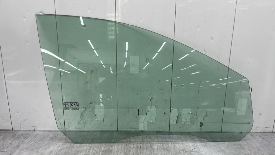 Vitre avant droit FORD FOCUS 2 PHASE 1 Diesel