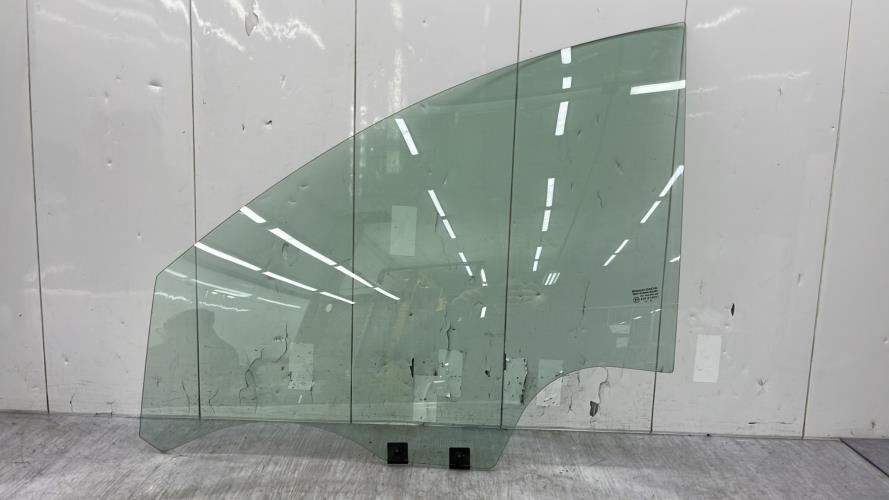 Vitre avant gauche DACIA SANDERO 2 PHASE 2 Diesel