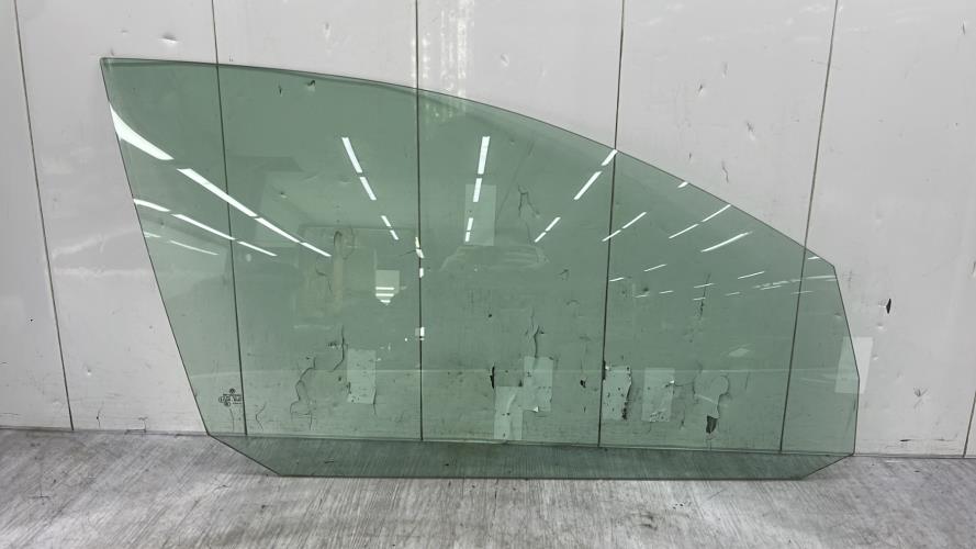 Vitre avant droit VOLKSWAGEN GOLF 5 Diesel