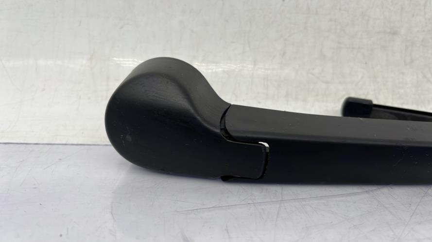 Bras essuie glace arriere VOLKSWAGEN POLO 6 PHASE 2 Essence