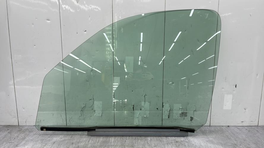 Vitre avant gauche RENAULT KANGOO 1 PHASE 1 Essence