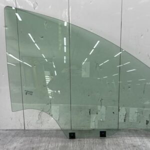 Vitre avant droit DACIA SANDERO 3 Essence/GPL