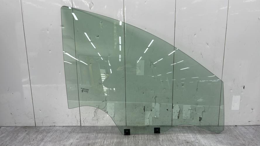 Vitre avant droit DACIA SANDERO 3 Essence/GPL