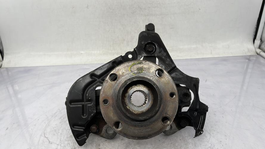Fusee avant gauche FIAT 500 2 PHASE 2 Essence