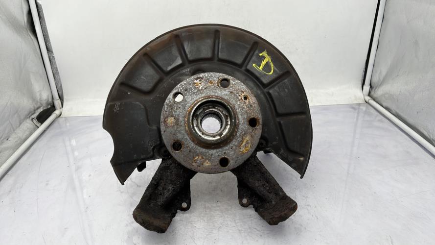 Fusee avant droit AUDI A3 2 SPORTBACK PHASE 1 Diesel