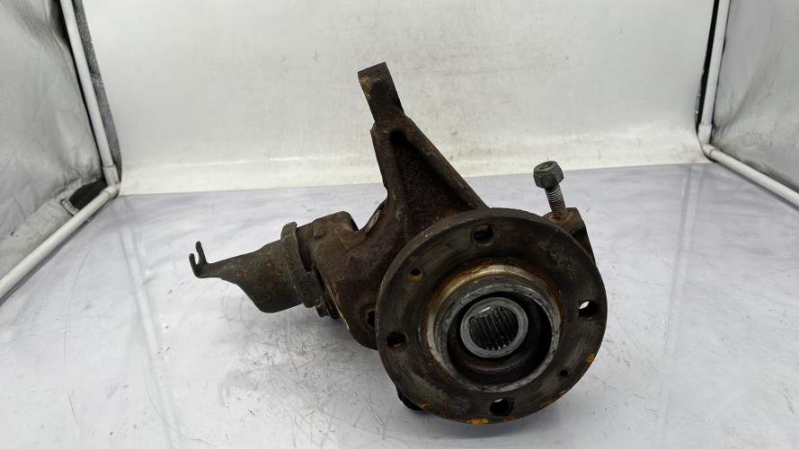 Fusee avant gauche PEUGEOT 206 PHASE 1 Essence