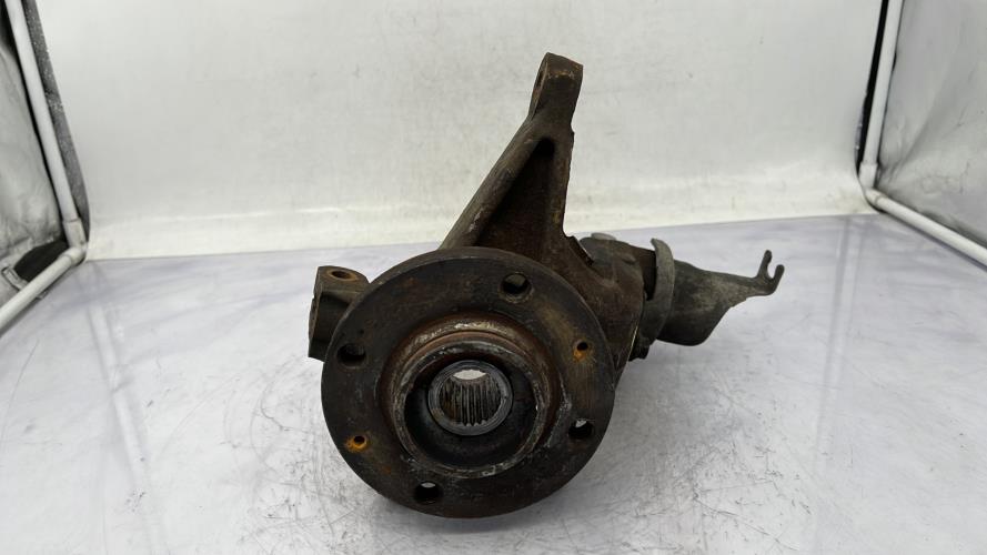 Fusee avant droit PEUGEOT 206 PHASE 1 Essence