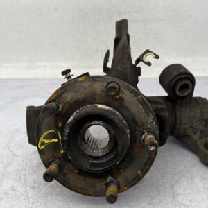 Fusee avant droit NISSAN PRIMERA 4 Diesel