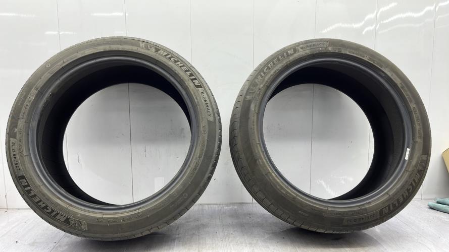 Pneu TESLA MODEL 3 5YJ3 Electricité