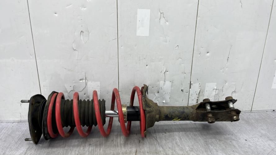 Amortisseur avant gauche TOYOTA YARIS 1 PHASE 1 Essence