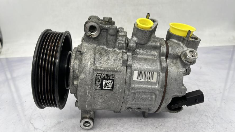 Compresseur clim VOLKSWAGEN GOLF SPORTSVAN PHASE 1 Essence