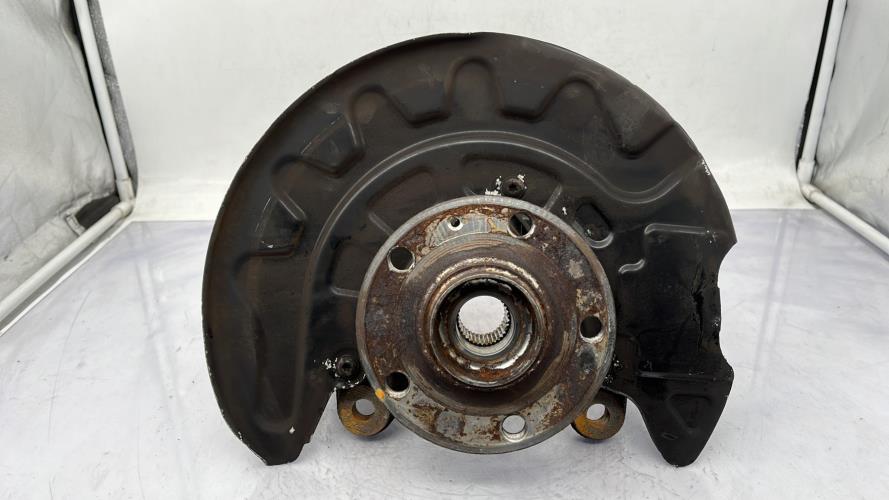 Fusee avant gauche VOLKSWAGEN GOLF SPORTSVAN PHASE 1 Essence