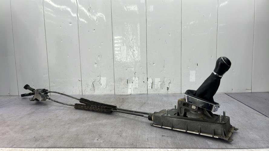 Levier de vitesses VOLKSWAGEN POLO 5 PHASE 1 Essence