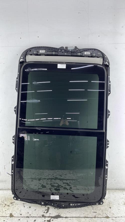 Toit ouvrant VOLKSWAGEN GOLF SPORTSVAN PHASE 1 Essence