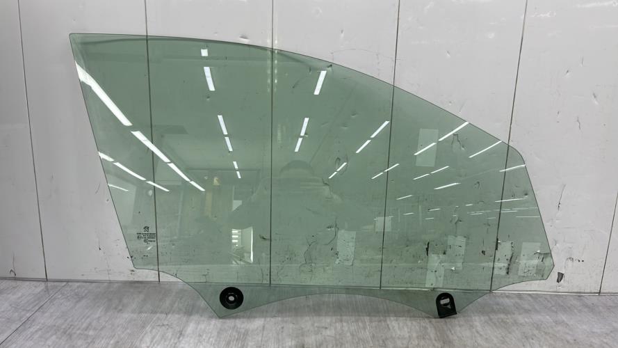 Vitre avant droit PEUGEOT 308 2 PHASE 2 Diesel