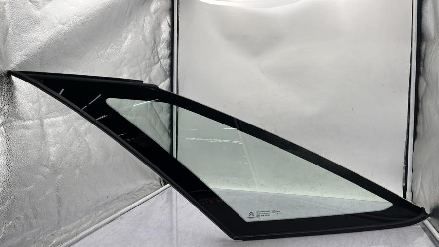 Custode avant droit CITROEN C4 PICASSO 2 PHASE 2 Diesel