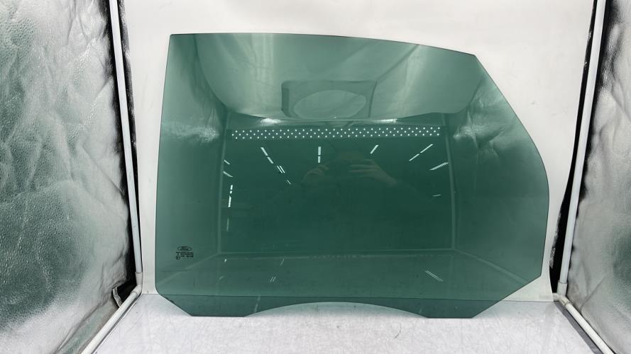 Vitre arriere gauche FORD FOCUS 2 PHASE 1 Diesel