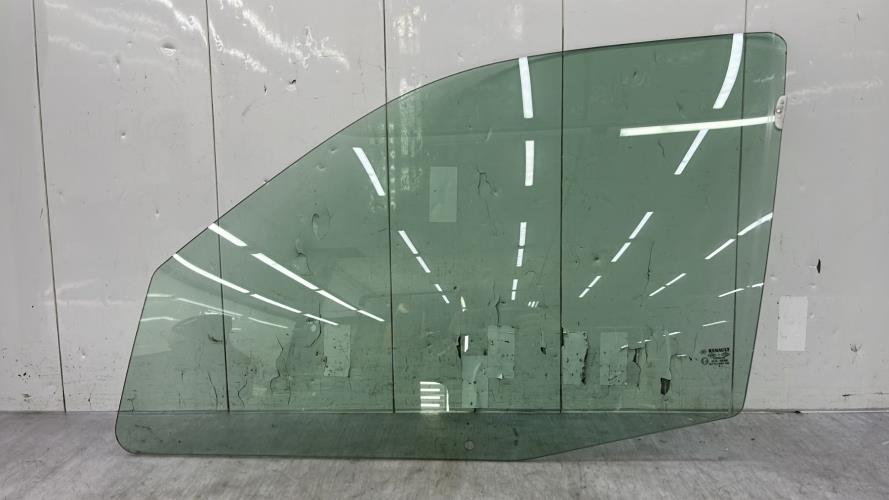 Vitre avant gauche RENAULT CLIO 2 CAMPUS PHASE 1 Diesel