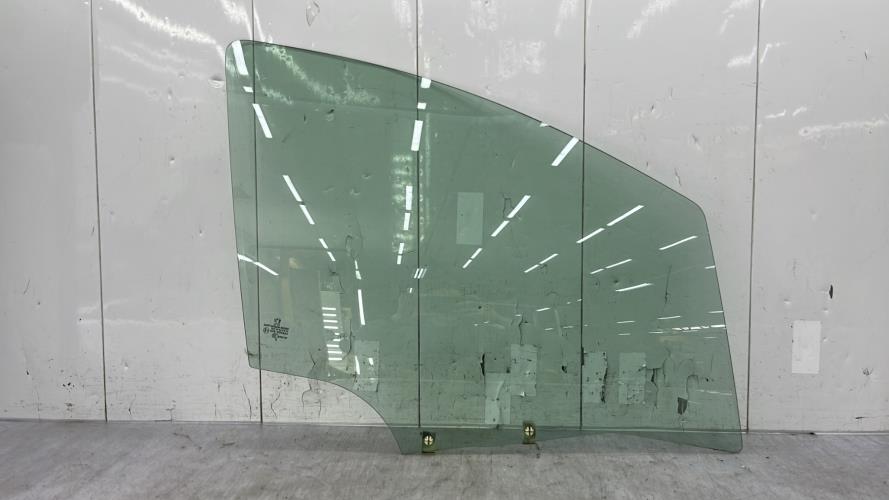 Vitre avant droit PEUGEOT 207 PHASE 1 BREAK Diesel