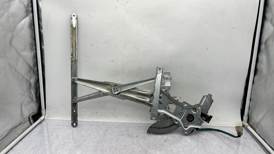 Leve vitre electrique avant droit MITSUBISHI L 200 2 Diesel