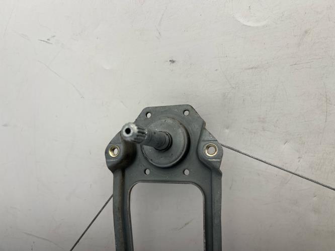 Leve vitre mecanique avant droit FORD FOCUS 1 BREAK Diesel