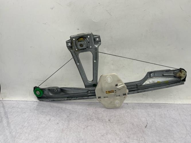 Leve vitre mecanique arriere droit RENAULT CLIO 2 CAMPUS PHASE 1 Diesel