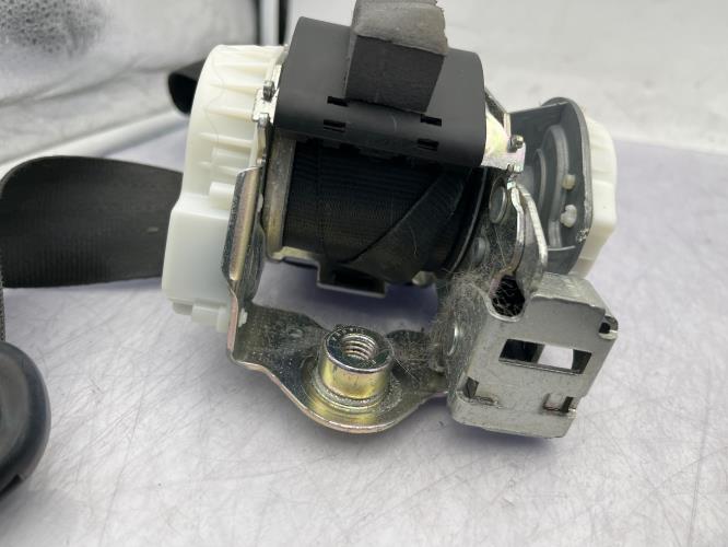 Ceinture avant gauche FORD FIESTA 6 PHASE 2 Essence