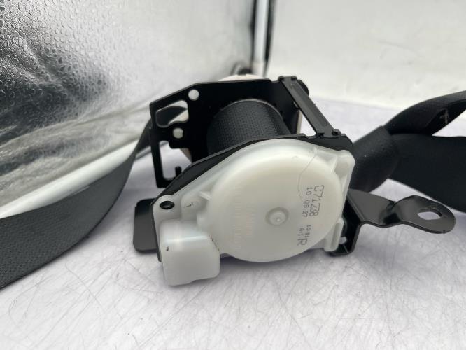 Ceinture arriere droit TOYOTA IQ Essence