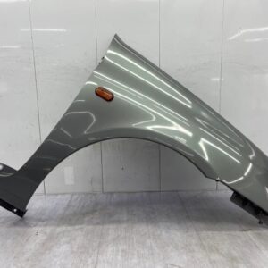 Aile avant droit RENAULT CLIO 2 PHASE 2 Essence