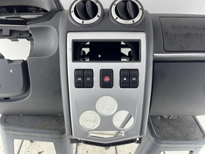 Tableau de bord DACIA LOGAN 1 PHASE 1 Essence