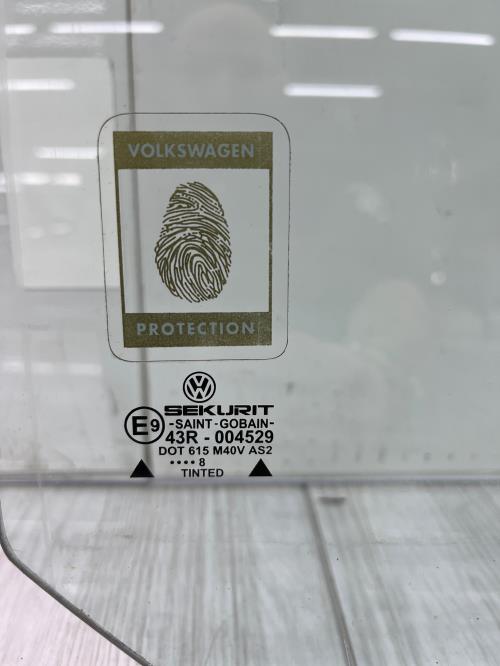 Vitre avant droit VOLKSWAGEN NEW BEETLE 1 PHASE 1 Essence