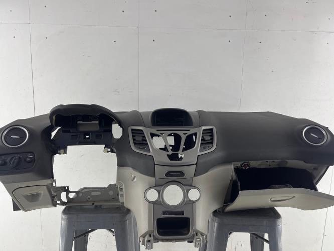 Tableau de bord FORD FIESTA 6 PHASE 2 Essence