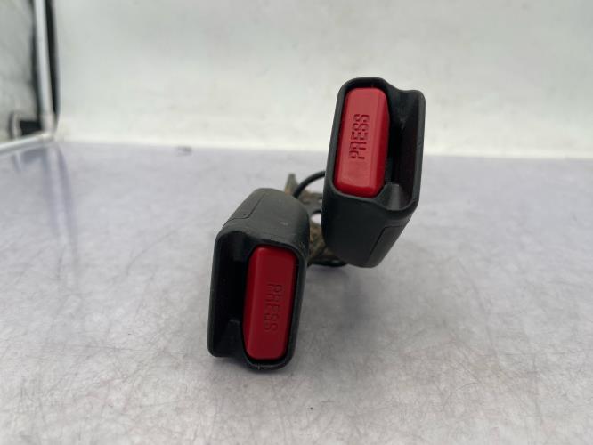 Attache ceinture arriere droit CITROEN C4 2 PHASE 1 Diesel