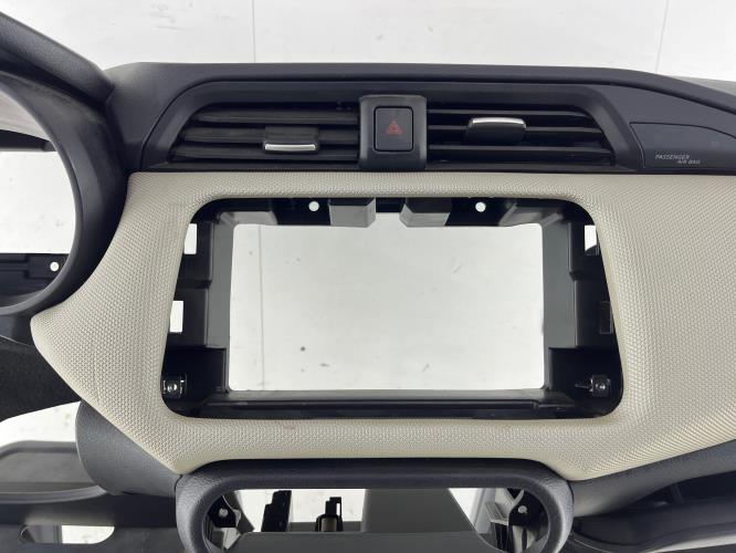 Tableau de bord NISSAN MICRA 5 Essence