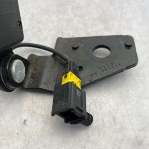 Attache ceinture arriere gauche CITROEN C4 2 PHASE 1 Diesel
