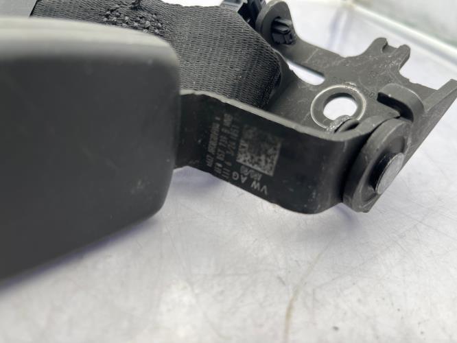 Attache ceinture arriere gauche VOLKSWAGEN POLO 6 PHASE 2 Essence