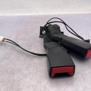 Attache ceinture arriere droit CITROEN C4 CACTUS Essence